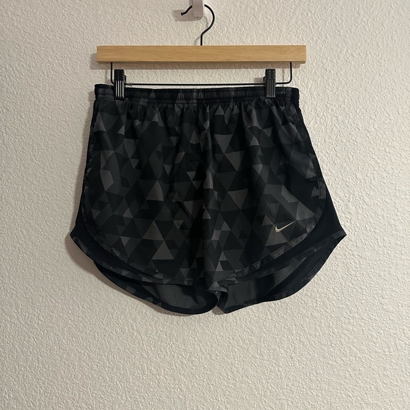 Nike Pants - Nike Women's‎ Black Patterned Athletic Shorts